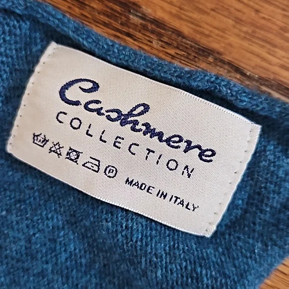 Cashmere Collection Poncho - Picture 5 of 6